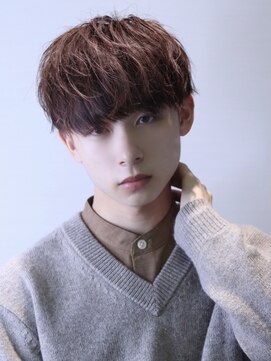 コンフィデンス メンズヘアー(confidence MEN'S HAIR) 【ゆるい動き+暖色カラー】ゆるマッシュ [新宿/新宿駅/西新宿]