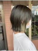 切りっぱなしボブ◎イヤリングカラー