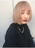 ハイトーンカラー　ブリーチカラー　ショートボブ　透明感カラー