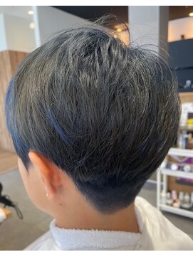 リベア トウキョウ 東大島店(Rever Tokyo) ショートヘア/アッシュグレイ/刈り上げ[東大島/東大島駅]