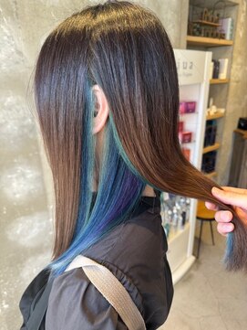 シー(THEE) デザインカラー/美髪インナーカラーブルーカラー/小顔カット