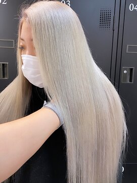 ラピス 名古屋駅前店(Lapis) White silver