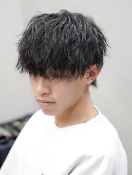 スラッシュ(SLASH) ツイストスパイラル/スパイラルパーマ/波巻きパーマ/姫路