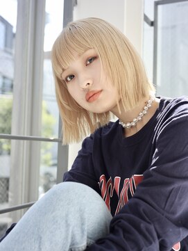 メゾンデエムスラッシュ センター北(Maison des M.SLASH) レイヤーカット/ハイトーンカラー/切りっぱなし/ロブ/センター北