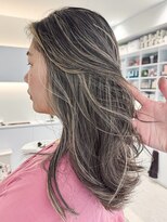 ノラ ウメダ(NORA UMEDA)&nbsp;地毛ハイライト地毛風ハイライト細いハイライト大阪ハイライト