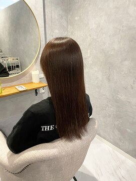 カルフール オハナ せんげん台西口店(Carrefour OHANA) 赤みブラウン・艶髪・ストレート・大人カラー・美髪ケア・韓国風