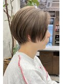 ショート/ベージュカラー