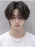ニュアンスパーマ狭めセンターパートカルマヘアメンズミニウルフ