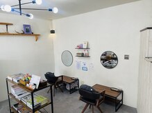 コアフュールブランコ(Coiffure BRANCO)の雰囲気（- waiting room -）