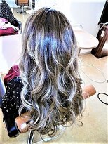 デザインヘアー ピアジェ 橿原店(DESIGN HAIR PIAGET) ☆キララグレーカラーとハイライトとTRで、白髪も分かり難くい☆