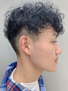 テトヘアー(teto hair) 刈り上げ、スパイラルパーマ、しっかりパーマ、黒髪