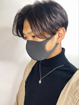 アンダーバーホワイト(_WHITE) 前下がりセンターパート