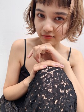 ソルトウォーター 南堀江(SALT WATER) ハイライトベージュ ミニボブ 前髪