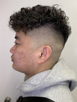 フランクスバーバー アンド ビアークラブ(FRANK'S BARBER and BEER CLUB)&nbsp;サイドグラデーションランダムパーマフェードカット