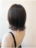 オリーブベージュ