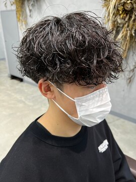 リット×ベリエ(Lit.×belier) ツイストスパイラルパーマ波巻きスパイラルパーマツーブロック