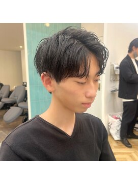 ロミー 本厚木(ROMMY.) 刈り上げアップバングスタイル/アップバングスタイル