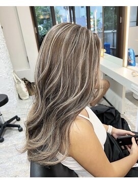 ブレンド 渋谷(BLend) ハイライトブルージュマチルダボブインナーグレージュ