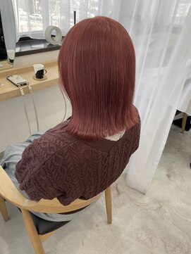 リュンヌ(Lune) コーラルピンクカラー×切りっぱなしボブ