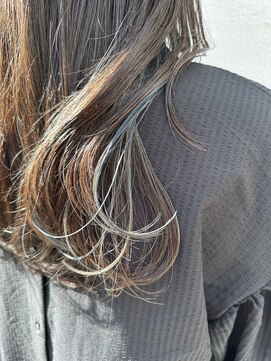 ジィップクリニカ(Zip clinica) オリーブカラー 担当-木村優伽