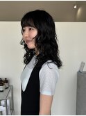 黒髪ロングパーマ