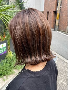 オーガニックサロン フェイス 梅田店(organic salon face)の写真/すぐに気になる白髪もしっかり染め上げてくれる◎自然由来のカラーだから、髪にも肌にも優しいのも嬉しい♪