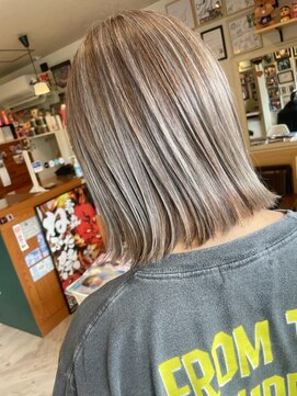 ヘア メイク ココ(hair make coco) 細めのハイライトを入れてリフトアップ♪♪