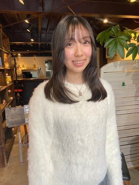 ギリア(Gillia) レイヤー/くすみカラー/ロングレイヤー/髪質改善/艶髪(梅ヶ丘)