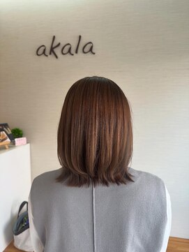 アカラ ヘアー akala ｈair アッシュグレージュ