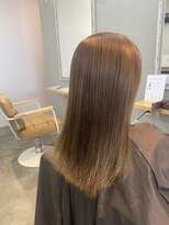 リノ 金山(Rino) デザインカラー/レイヤーカット/ウェットヘア/オリーブベージュ