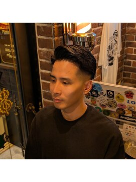 バレス 田町(BALES) <理容室>[メンズ/床屋/シェービング/ヘッドスパ/田町/芝浦]