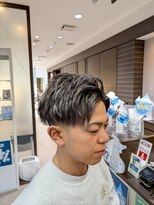 ブルーテーフ(Bleu Terre)&nbsp;盛岡【メッシュキャップ使用シルバーハイライト】フェイドカット