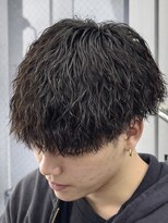 オーバル ジングウマエ(OVARL jingumae) 緩め縦落ちツイストスパイラルラウンドマッシュ