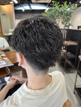 アリカ(arika) オールバックでかっこいいパーマ◎