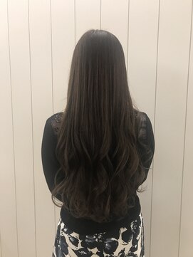 アドラーブル 万代店 (adorable) 【グレージュ】ロングヘア　10代20代30代