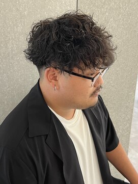 ニアウ 太田店(Niau) メンズナチュラルマッシュ波巻きスパイラルパーマS字カール