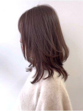 ミレバイジェニー (mirae by geny) ミディアムウルフレイヤー韓国ヘアー