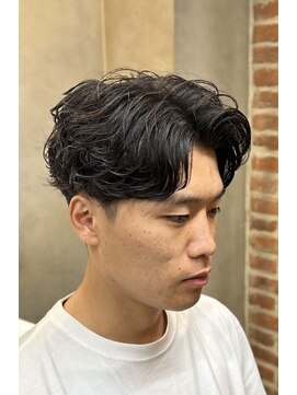 ドルクス 上野店(Dorcus) センターパート/ハーフバック/ウェーブパーマ