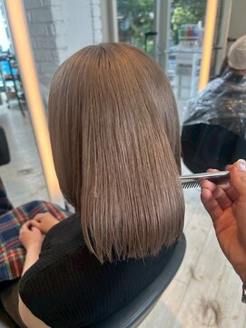 インク サカエ(inq sakae) ブリーチ1回/オリーブカラー/カラーエステ/セミロング