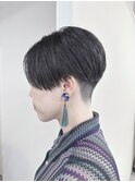 ＊センターパート刈り上げショート女子前下がりショート前髪なし