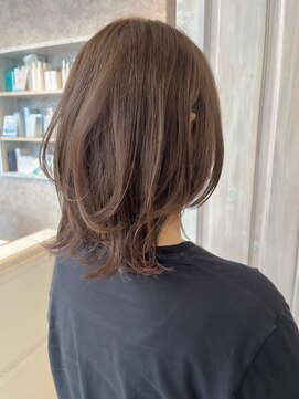 キャアリー(Caary) 福山人気透明感ショコラベージュレイヤーミディ外ハネ軽やか艶髪