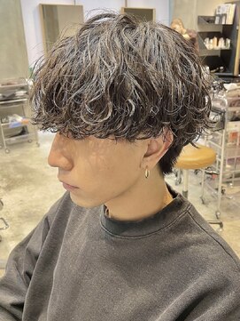 フィフス 天神大名(fifth) 天神大名波巻きパーマメンズカットラウンドマッシュ30代19時以降