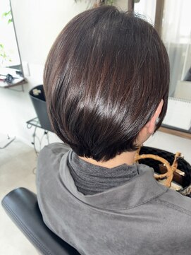 エリュール(Elure) 丸みショートでナチュラルで女性らしい柔らかな質感