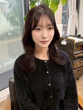 ネオリーブ クーロ(Neolive curro) 韓国前髪顔周り×ハッシュレイヤー カラー/酸性ストレート丸型