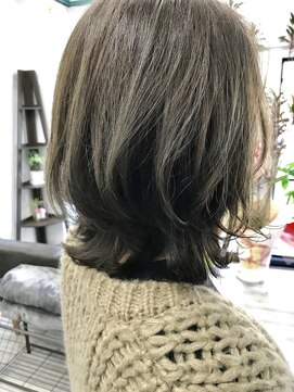 ポルト(Porte) 外はねレイヤー×グレージュ