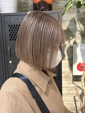 ヲタク(wotaku.) ミルクティーカラーダブルカラーケアブリーチハイトーンボブ