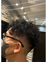 ミリオンバックス 御徒町店(Million Backs)&nbsp;シークレットパーマ/フェード/パーマ<理容室>[メンズ/眉毛]