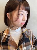 イヤリングカラーの内巻きワンカールボブ