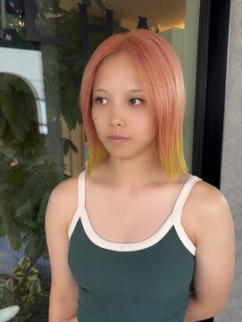 ジゼラ(GISELA) ペールオレンジ オレンジベージュ 裾カラー 切りっぱなしボブ