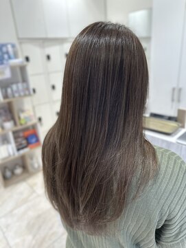 ケンジ 平塚 アネッタ(KENJE annetta) レイヤースタイル×白髪ぼかしカラー